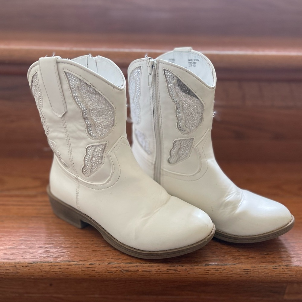 Girls boots